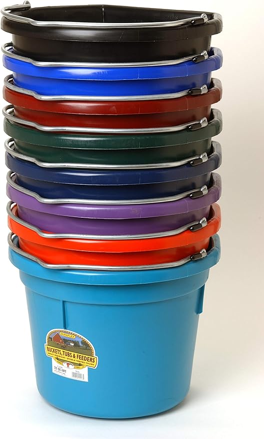 Little Giant® Flat Back Plastic Animal Feed Bucket | Animal Feed Bucket with Metal Handle | Horse Feed & Water Bucket | 22 Quarts | Red
