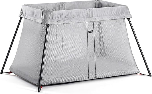 BabyBjörn Travel Crib Light, Silver with Fitted Sheet for Travel Crib Light - Organic White