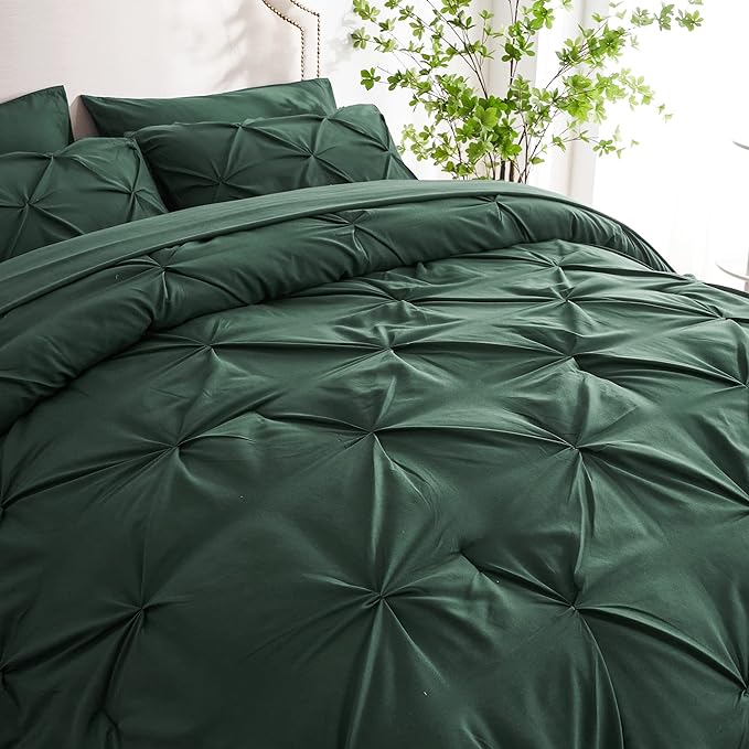 Ubauba 7pc Dark Green Comforter Set Queen Size, Hunter Green Pintuck Bed in a Bag 7 Piece, All Season Emerald Pinched Pleat Bedding Set with Comforter and Sheets (Green,Queen)