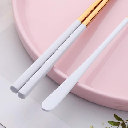 TEHAHA Reusable Korean Chopstick and Spoon Set,4 Sets Long Handle Stainless Steel Spoon and Chopsticks Set, 8 Pieces Metal Chopsticks Dishwasher Safe,White Gold.