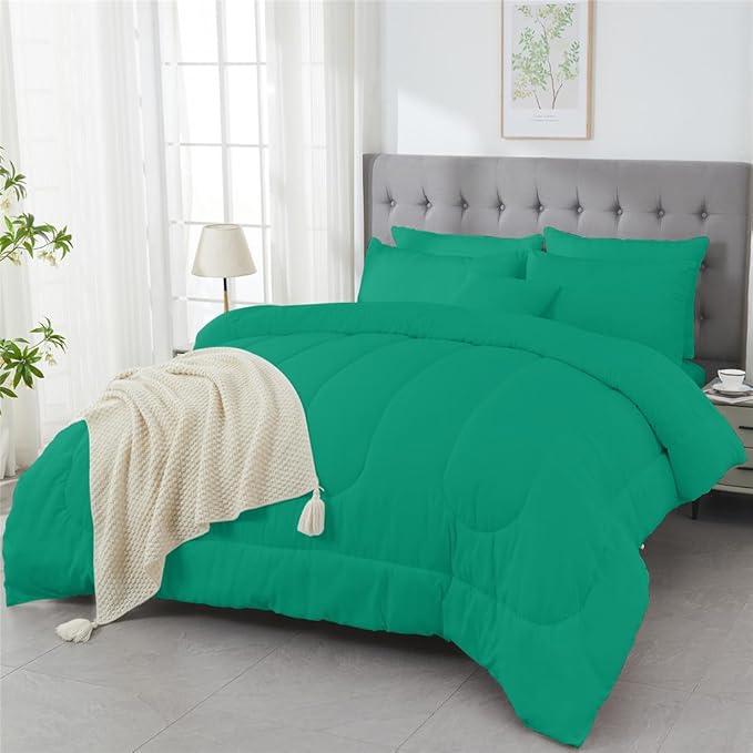 3 Piece Solid Color All Season Bedding Comforter Set Microfiber Soft Lightweight Bedding Set for Kids Teens Adults Room Decor with 1 Comforter and 2 Pillowcases King