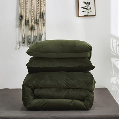 Wellboo Olive Green Velvet Comforter Sets Full Size Fluffy Army Green Bedding Comforters Soft Women Men Solid Dark Green Flannel Quilt Modern Blackish Green Sherpa Bed Puffy Military Green Blankets