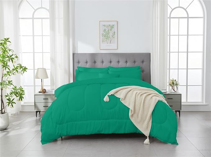 3 Piece Solid Color All Season Bedding Comforter Set Microfiber Soft Lightweight Bedding Set for Kids Teens Adults Room Decor with 1 Comforter and 2 Pillowcases King