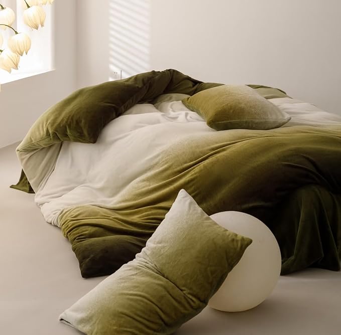 Green White Comforter Set Velvet Full Gradient Olive Green Bedding Comforter Women Plain White and Army Green Gradient Soft Quilt Flannel Dark Green Comforter Warm Full Bed Comforter