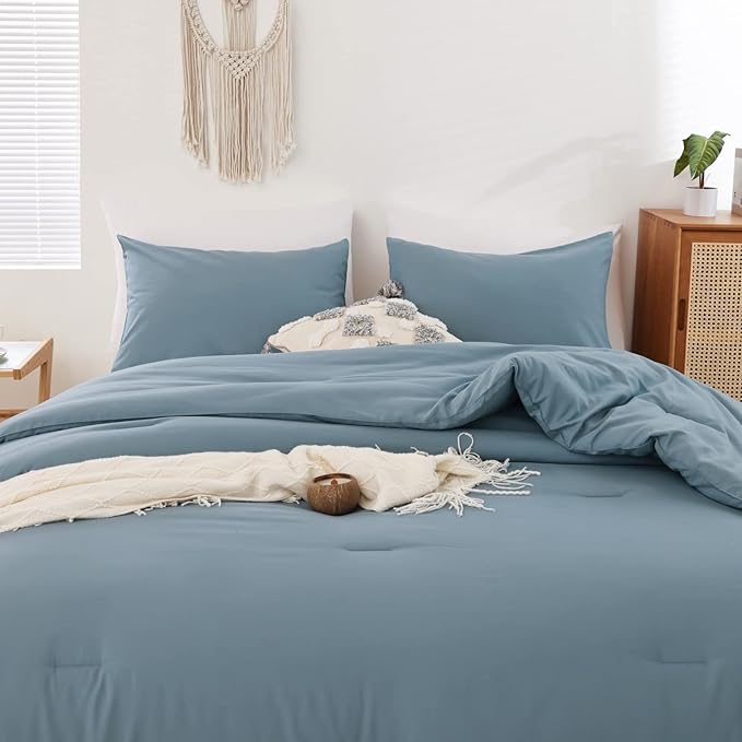 ROSGONIA California King Comforter Set Dusty Blue, 3pcs (1 Boho Cal King Comforter & 2 Pillowcases), All Season Bedding Bedspread Blanket Quilt