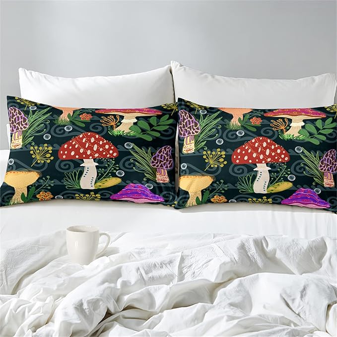 Mushroom Comforter for Girls Boys Teen, Cartoon Fungus Bedding Set Full Size, Cute Plants Pattern Black Comforter Set Soft Breathable Microfiber Quilt for All Season 3Pcs with Pillowcases