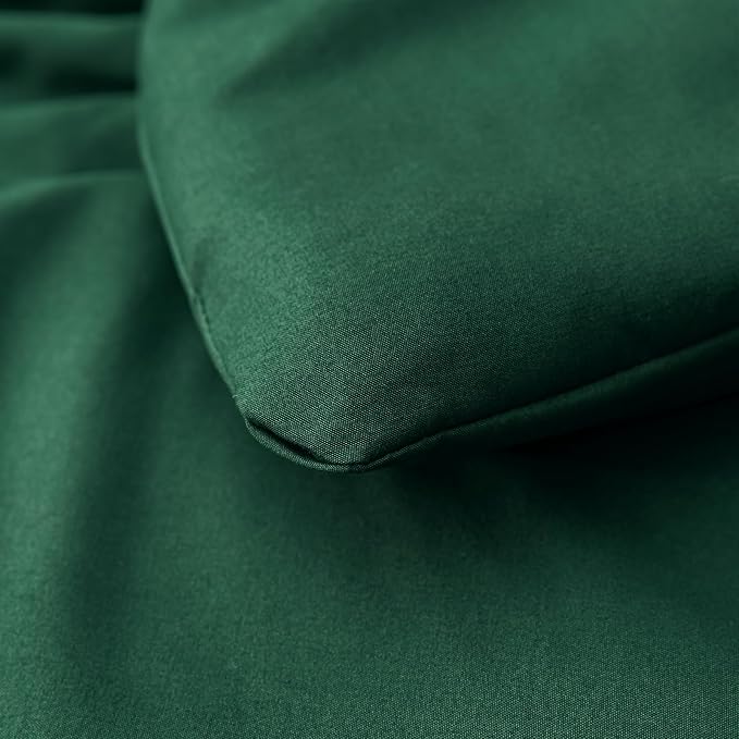 King Comforter Set Emerald Soft Microfiber Comforters Set for Women and Men Lightweight Down Alternative Comforter for All Season (1 Comforter, 2 Pillowcases)