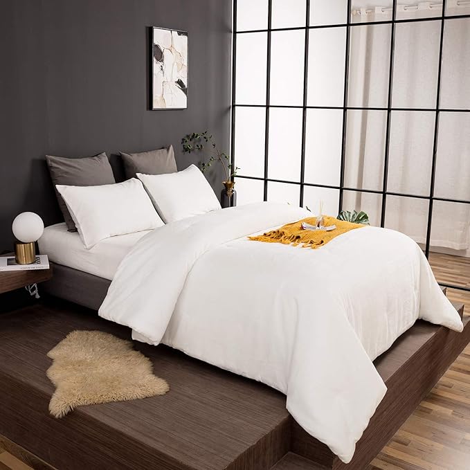 Wellboo White Velvet Comforter Sets Full Boys Girls Solid White Fluffy Bedding Comforters Plain White Flannel Plush Quilts Women Men All White Winter Blanket Aesthetic Micromink Sherpa Bedding Durable