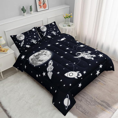 Datura home Kids Comforter Set Astronaut Space Rocket Printed Pattern Quilt Bedding Set with 1 Comforter and 2 Pillowcases for Girls Bedroom All Season(Space Rocket Queen), Queen 90x90inches
