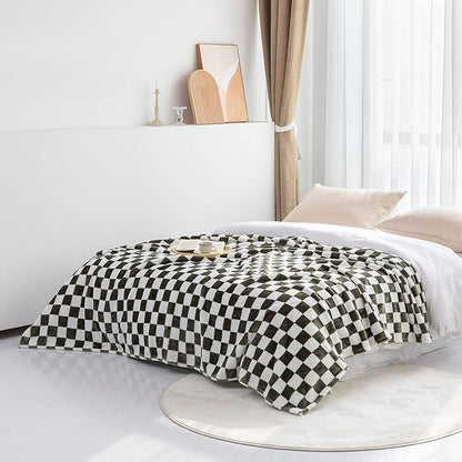 LOMAO Throw Blankets Flannel Blanket with Checkerboard Grid Pattern Soft Throw Blanket for Couch, Bed, Sofa Luxurious Warm and Cozy for All Seasons (Dark Olive, 90"x110")