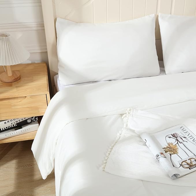 White Comforter for Queen Size Bed, Full Modern Bedding Set for Women/Men, Cute Soft & Lightweight Chic Microfiber Bed Sets, 3 pcs-1 Comforter & 2 Pillowcases (90"x90")