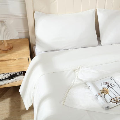 White Comforter for Queen Size Bed, Full Modern Bedding Set for Women/Men, Cute Soft & Lightweight Chic Microfiber Bed Sets, 3 pcs-1 Comforter & 2 Pillowcases (90"x90")