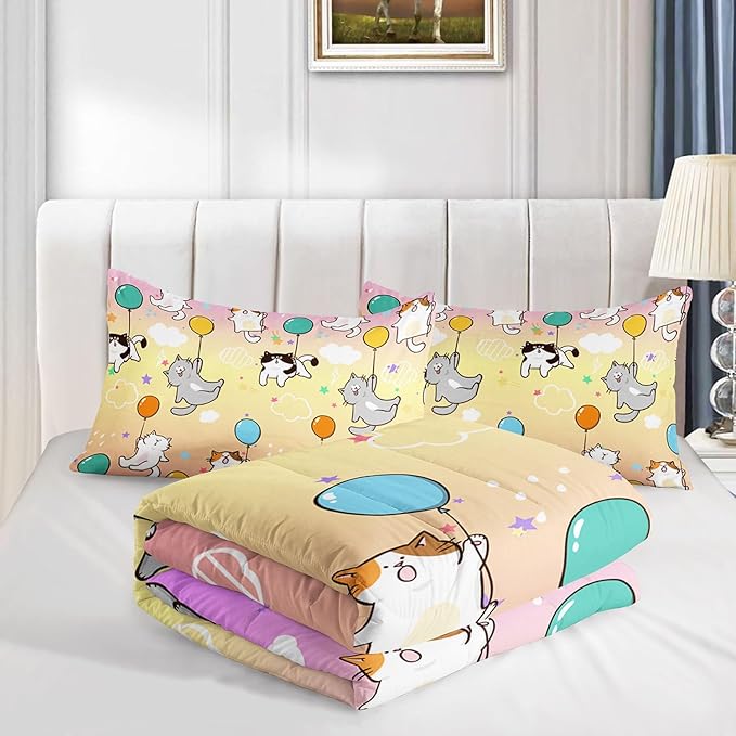 Datura home Kids Comforter Set Cute Cats Printed Pattern Bedding Set with 1 Comforter and 2 Pillowcases for Girls Boys Bedroom All Season(Cat1 Queen)