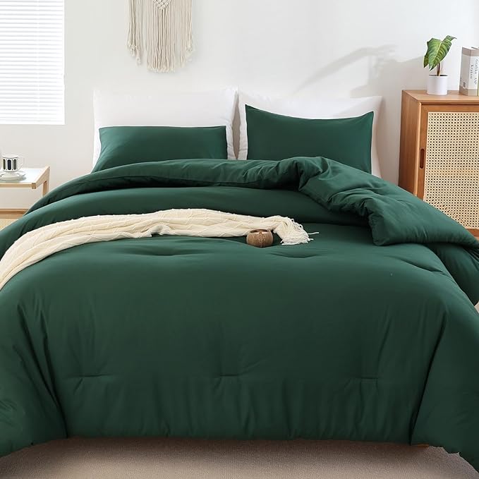 ROSGONIA Twin Comforter Set for College Girls Boys Dark Emerald Green, 1 Comforter 1 Pillowcase,Soft Dorm Bedding All Season Kids Comforter Sets