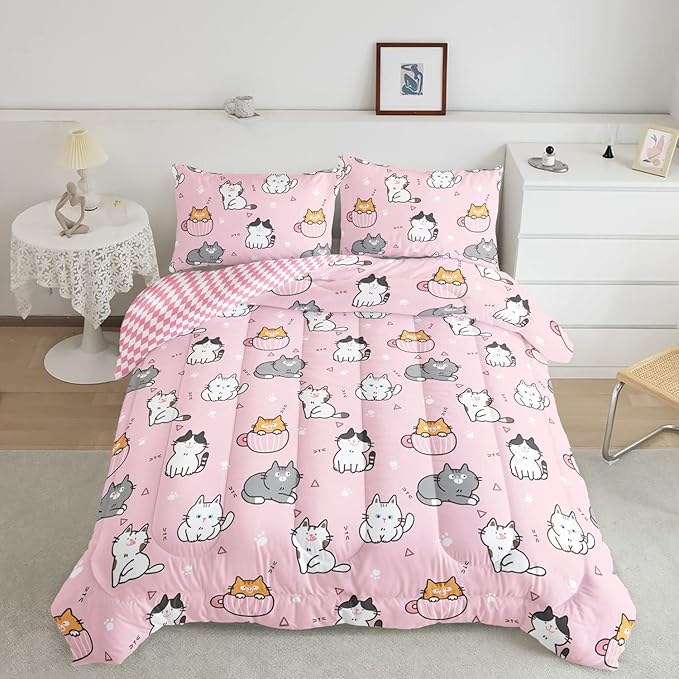Datura home Pink Kawaii Cat Comforter Bedding Set for Girls Lovely Kitten Pink Print Cute Animal Pattern Bedding Set with 1 Comforter and 2 Pillowcases for Girls Bedroom All Season(Cat Pink Full)