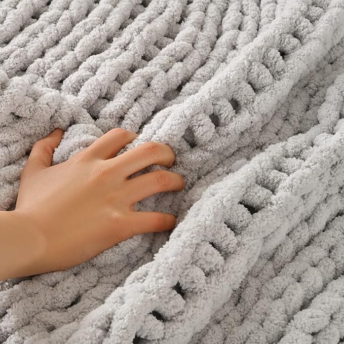 Esterra Chunky Knit Blanket Throw 50"x60", 100% Hand Knitted Chenille Throw Blanket, Cozy Soft Thick Cable Knit Throw Large Rope Knot Crochet Throw Blanket for Sofa Couch Bed, Light Gray