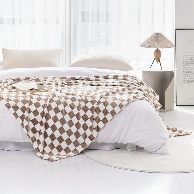 LOMAO Throw Blankets Flannel Blanket with Checkerboard Grid Pattern Soft Throw Blanket for Couch, Bed, Sofa Luxurious Warm and Cozy for All Seasons (Khaki, 90"x110")