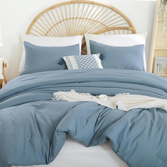 Dusty Blue Comforter Set King Size - 3 Pieces Lightweight Solid Grayish Blue Bedding Comforter Set - All Season Fluffy Microfiber Bed Set (1 Comforter, 2 Pillowcases)