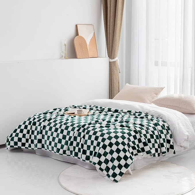 LOMAO Throw Blankets Flannel Blanket with Checkerboard Grid Pattern Soft Throw Blanket for Couch, Bed, Sofa Luxurious Warm and Cozy for All Seasons (Green, 60"x80")