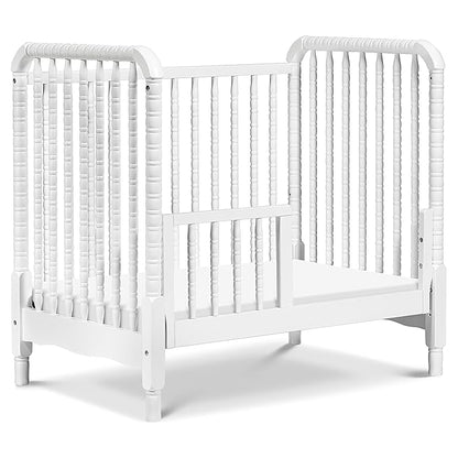 DaVinci Jenny Lind 3-in-1 Convertible Mini Crib in White, Removable Wheels, Greenguard Gold Certified