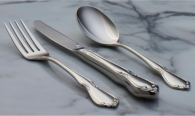 Oneida Silverware Set, Chateau Fine Flatware Dinner Forks Set, Service For 4, 18/10 Stainless Steel Forks, Rust Resistant, Dishwasher Safe, Long Fork, Home & Kitchen Eating Utensils (Silver, 4 Piece)