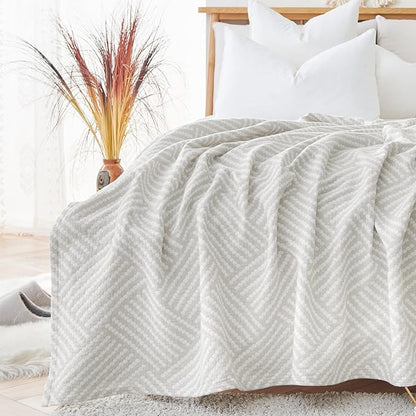 jinchan Boho 100% Cotton Blanket Muslin Twin Size 60x80 Inches Lightweight 3-Layer Geometric Square Pattern Reversible Quilt Throw Soft Breathable Comfy All Seasons for Couch Bed Decor, Light Grey