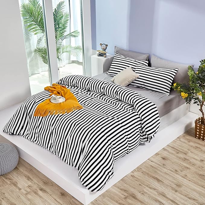 White and Black Stripes Comforter Set King Women Bedding Set Soft Durable White Striated Bedding Set Black Stripes Ticking Quilts Hotel Quality Comforter Set Girls White Black Stripes Bed Set