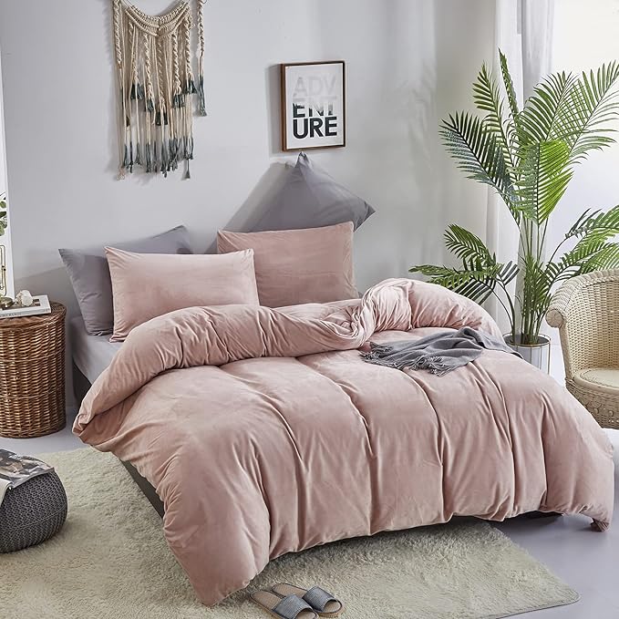 Wellboo Pink Velvet Comforter Sets Twin Women Girls Light Red Fluffy Bedding Comforters Adults Kids Solid Pink Cute Flannel Quilts Aesthetic Pink Warm Winter Blankets Micromink Sherpa Fuzzy Plush Bed