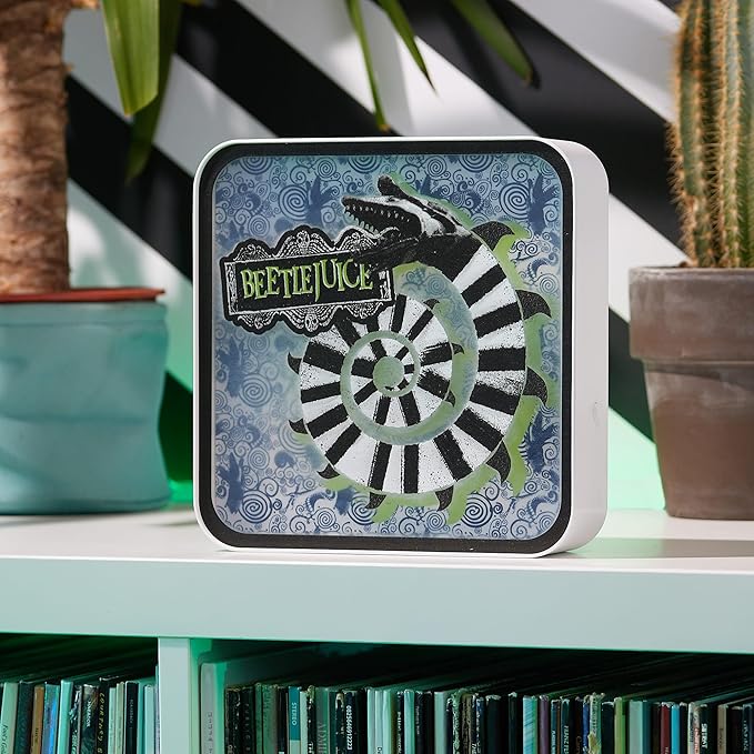 Numskull NS4937 Beetlejuice Acrylic Logo Desk Lamp