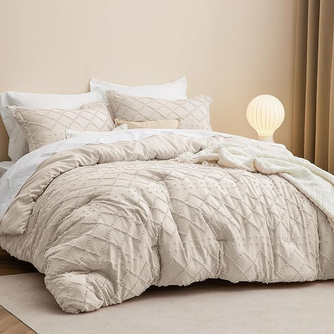 Bedsure Full Size Comforter Set - Beige Comforter, Boho Tufted Shabby Chic Bedding Comforter Set, 3 Pieces Vintage Farmhouse Bed Set for All Seasons, Fluffy Soft Bedding Set with 2 Pillow Shams