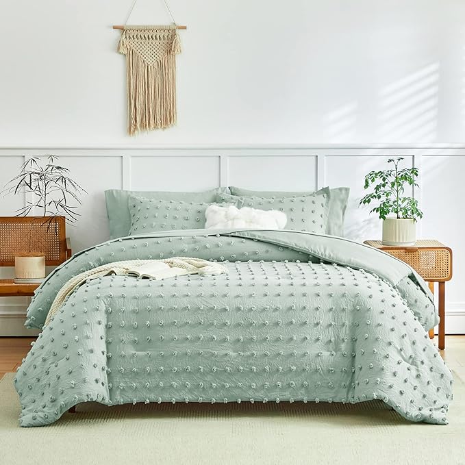 7 Pieces Tufted Dots Bed in a Bag King Comforter Set with Sheets Green , Soft and Embroidery Shabby Chic Boho Comforters, Solid Color with Pom Pom Design, Jacquard Tufts Bedding Set for All Season