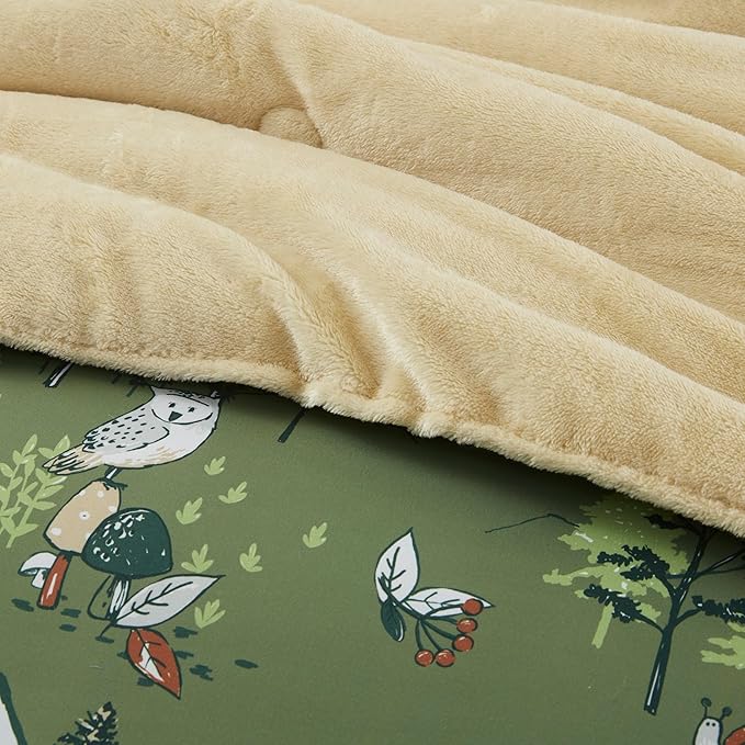 Mi Zone Kids Queen Comforter Set, Reversible Plush Kids Comforter Set, Cozy Plush Reverse Bedding, Winter Fluffy Comforter Bed Set, 2 Shams, Enchanting Forest Animals, Full/Queen, Sage Green 3 Piece