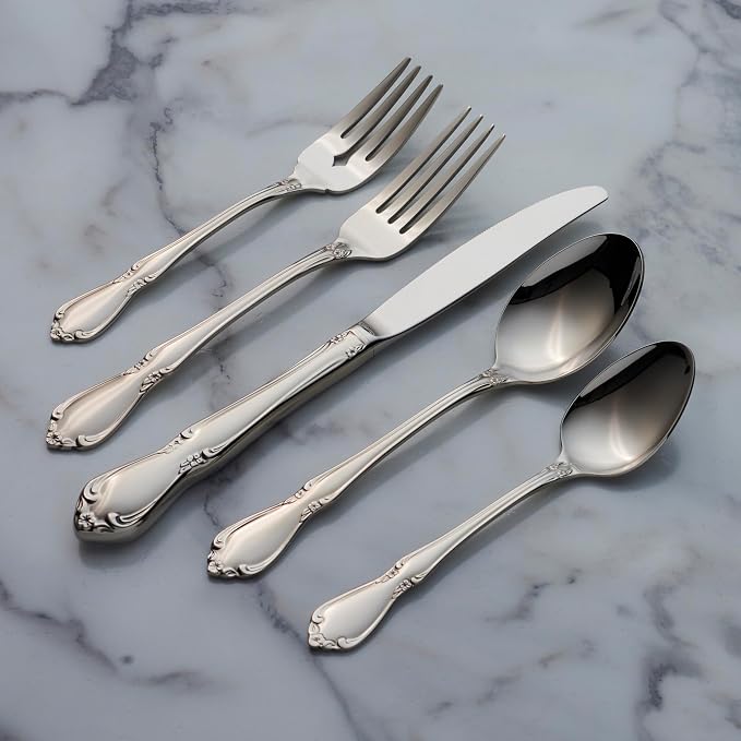 Oneida Silverware Set, Chateau Fine Flatware Dinner Knives Set, Service For 4, 18/10 Stainless Steel Knives, Dishwasher Safe, Utensils, Tableware, Cutlery, Dinner Knife (Silver, 4 Piece)