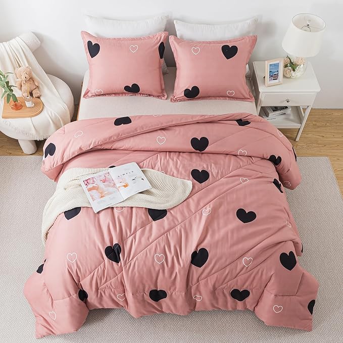 Love Pattern Girls Pink Comforter Set King Size, Cameo Brown Cute Love Heart Sexy Comforter Bedding Set for All Seasons, Soft Microfiber 3 Pieces Comforter Set with Pillowcases