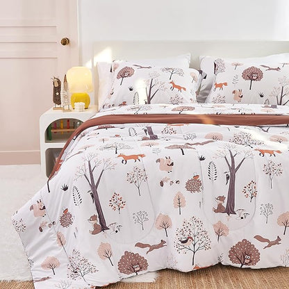 Kids Woodland Comforter Set for Boys Girls Twin Size, Cute Reversible Quilted Forest Animal Print Fall Bedding with Pillow Sham, Lightweight Soft Breathable Machine Camping Themed Bed Set 2 Piece