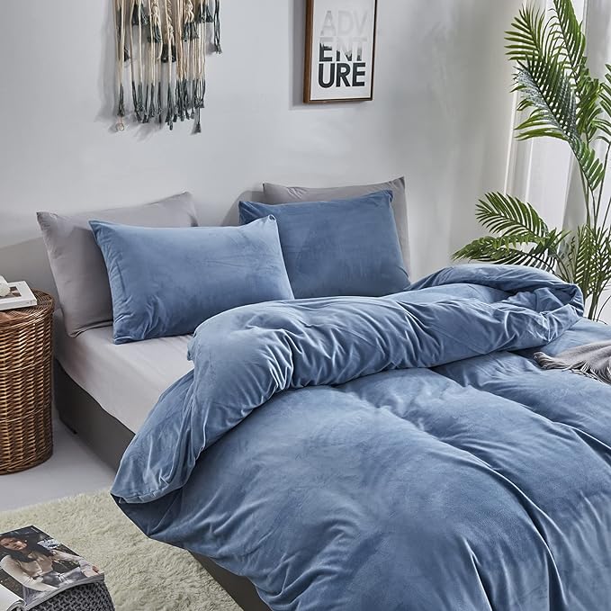 Wellboo Blue Velvet Comforters King Size Women Men Solid Lake Blue Fluffy Bedding Cotton Modern Plain Haze Blue Flannel Quilts Warm Winter Micromink Sherpa Blankets Aesthetic Plush Luxury Dorm Bed