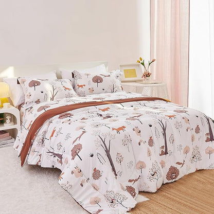 Kids Comforter Set for Boys Girls Full Size, Cute Reversible Quilted Woodland Forest Animal Print Fall Bedding with Pillow Sham, Lightweight Soft Breathable Machine Camping Themed Bed Set 3 Piece