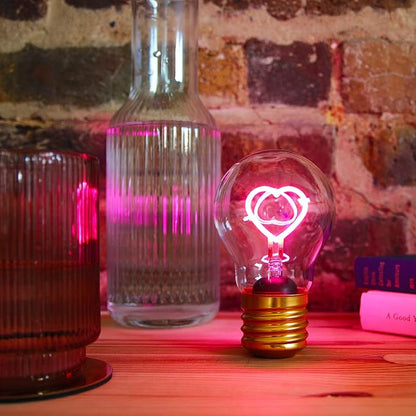 Suck UK Heart Shaped LED Light Bulb, Pink, 1 Count