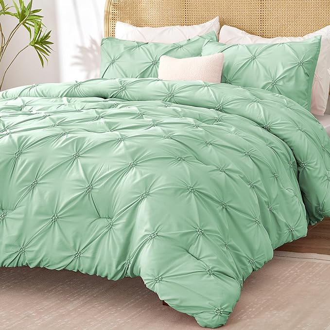 BEDELITE Green King Size Comforter Set - 3 Pieces Boho Pintuck Bedding Comforter Sets, Lightweight Soft & Warm King Bedding Set with 2 Pillowcases for All Season