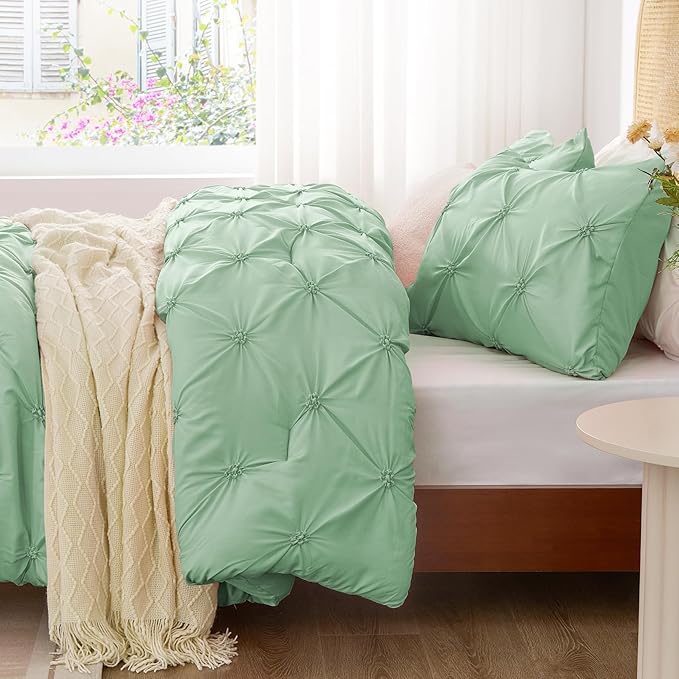 BEDELITE Green Queen Comforter Set - 3 Pieces Boho Pintuck Bedding Comforter Sets, Lightweight Soft & Warm Bed Comforter Queen with 2 Pillowcases for All Season