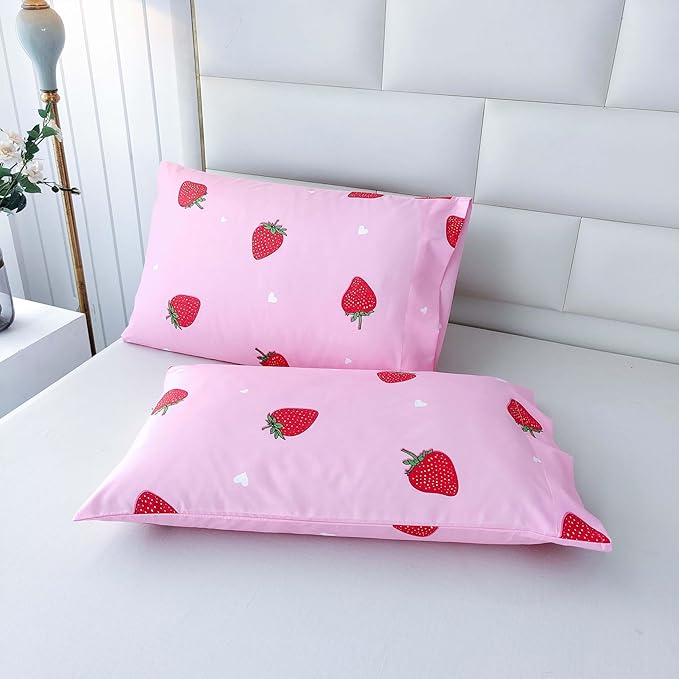 SDY 3PCS Full Size Strawberry Comforter Set, Girls Full Size Comforter Sets, Strawberry Bedroom Decor Cute Comforter Set, Kawaii Bedding Set Pink Comforter for Kids, Children, Teen…