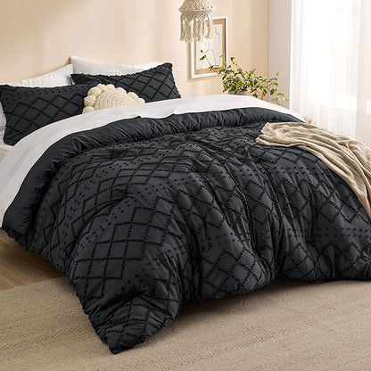 Bedsure Queen Comforter Set - Black Comforter, Boho Tufted Shabby Chic Bedding Comforter Set, 3 Pieces Vintage Farmhouse Bed Set for All Seasons, Fluffy Soft Bedding Set with 2 Pillow Shams