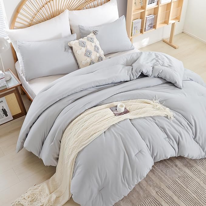 Full Size Comforter Modern Light Grey 3PCS Microfiber Bed Comforter Sets for All Season Comforter for Men, Women and Girls Soft Lightweight Bedding Set