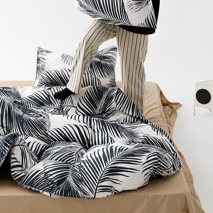 Black Leaves Comforter Twin Black and White Palm Leaf Printed Comforter Sets Modern Boho Black Tropical Botanical Leaves Bed Quilts for Boys Girls Soft Floral Palm Black Twin Comforters