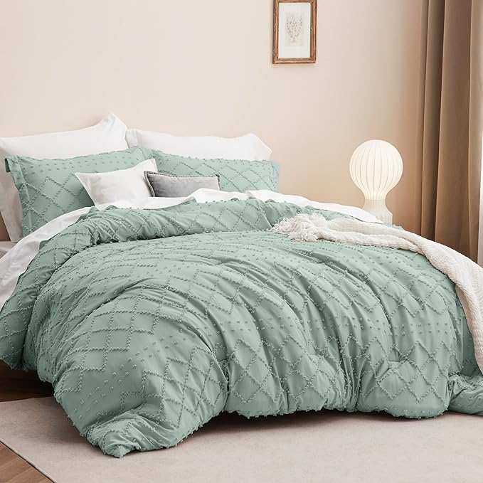 Bedsure Full Size Comforter Set - Sage Green Comforter, Boho Tufted Shabby Chic Bedding Comforter Set, 3 Pieces Farmhouse Bed Set for All Seasons, Fluffy Soft Bedding Set with 2 Pillow Shams