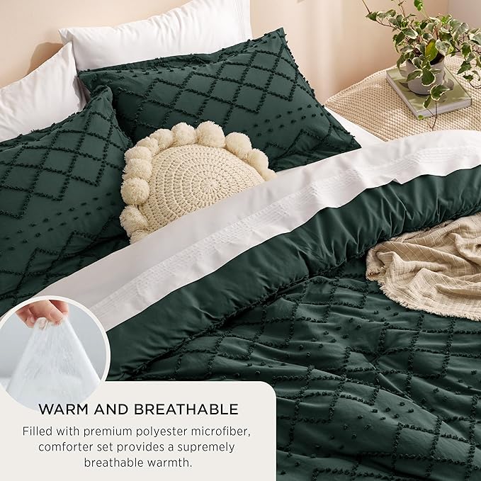 Bedsure Queen Comforter Set - Dark Emerald Green Comforter, Forest Green Boho Tufted Shabby Chic Bedding Comforter Set, 3 Pieces Vintage Farmhouse Bed Set with 2 Pillow Shams for All Seasons