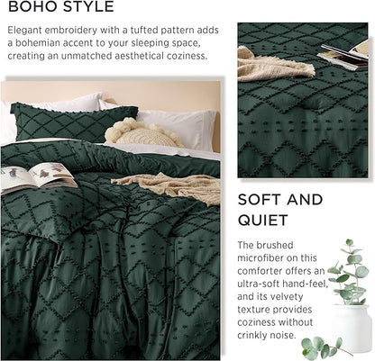 Bedsure Queen Comforter Set - Dark Emerald Green Comforter, Forest Green Boho Tufted Shabby Chic Bedding Comforter Set, 3 Pieces Vintage Farmhouse Bed Set with 2 Pillow Shams for All Seasons