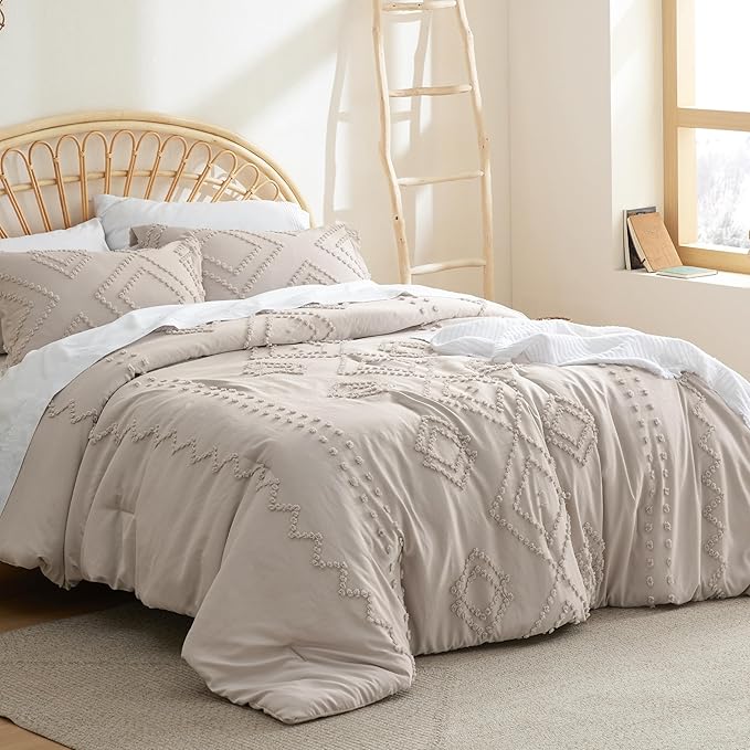 Bedsure Boho Comforter Set Queen - Linen Tufted Bedding Comforter Set, 3 Pieces Farmhouse Shabby Chic Embroidery Bedding Set, Soft Geometric Pattern Comforter for All Seasons