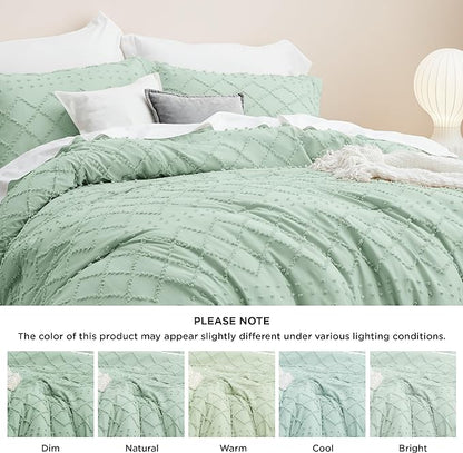 Bedsure Queen Comforter Set - Green Comforter, Boho Tufted Shabby Chic Bedding Comforter Set, 3 Pieces Vintage Farmhouse Bed Set for All Seasons, Fluffy Soft Bedding Set with 2 Pillow Shams