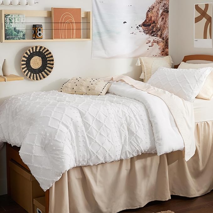 Bedsure Twin/Twin XL Comforter Set - White Boho Twin Extra Long Comforter Set for College, Shabby Chic Dorm Bedding Set, 2 Pieces Modern Farmhouse Bed Set, includes 1 Pillow Sham